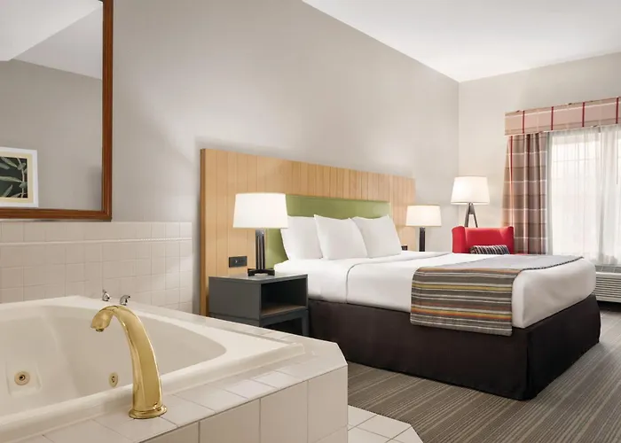 Country & By Radisson, Schaumburg, Il