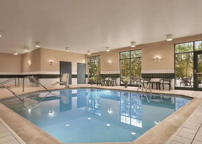 Hotel Country & By Radisson, Schaumburg, Il Schaumburg