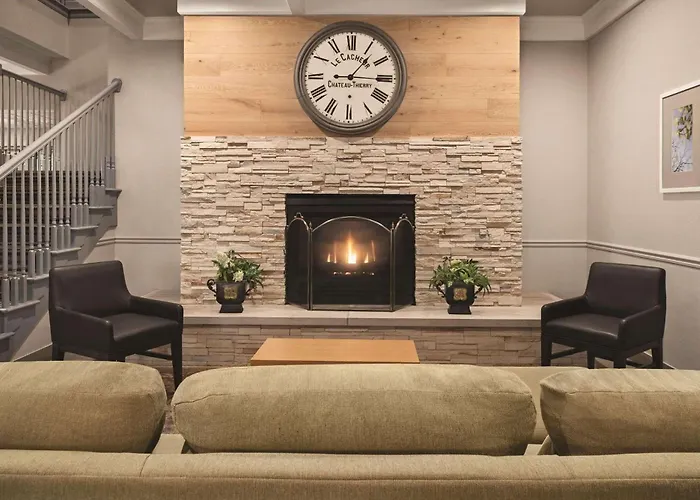 Country & By Radisson, Schaumburg, Il 4*